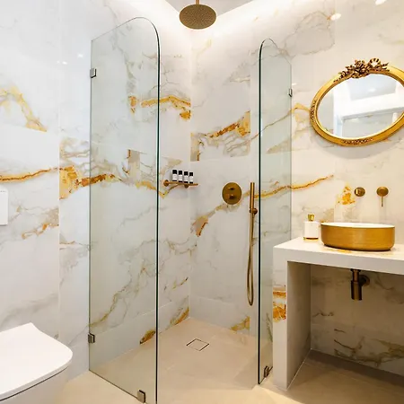 Naxos Aristocratic *