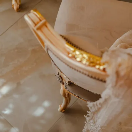 Naxos Aristocratic Galanado