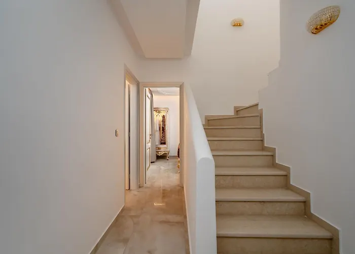 Villa Naxos Aristocratic Galanado